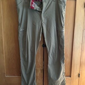 Wrangler Men's Tan khaki Pants